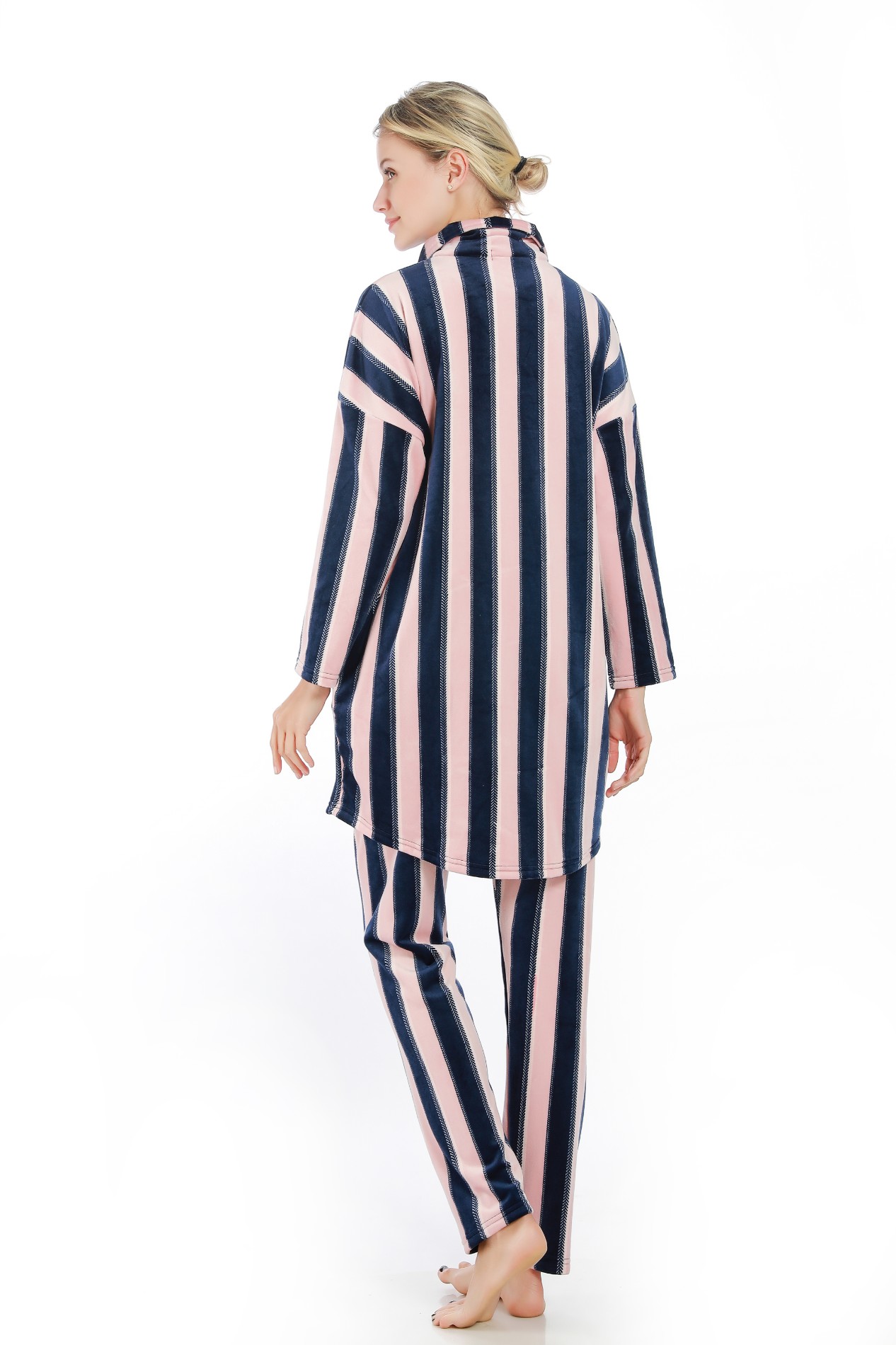 купить Striped Ladies Pajamas Set,Striped Ladies Pajamas Set цена,Striped Ladies Pajamas Set бренды,Striped Ladies Pajamas Set производитель;Striped Ladies Pajamas Set Цитаты;Striped Ladies Pajamas Set компания