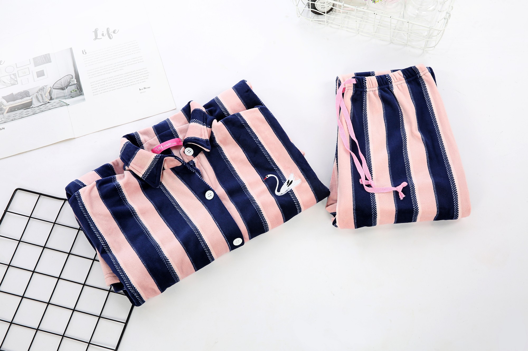 купить Striped Ladies Pajamas Set,Striped Ladies Pajamas Set цена,Striped Ladies Pajamas Set бренды,Striped Ladies Pajamas Set производитель;Striped Ladies Pajamas Set Цитаты;Striped Ladies Pajamas Set компания